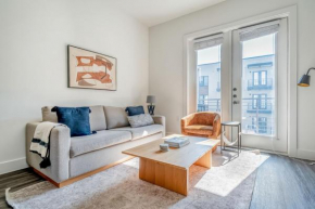 Highlands 1br w pool wd gym vibrant area ATX-201